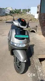 गाडी देणे आहें, फुल्ल कंडिशन, 2वोरंटी
