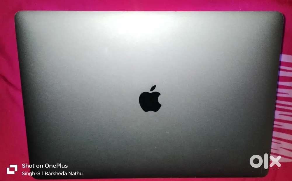 MacBook pro 16GB RAM,512GB SSD (INTEL CORE i7)