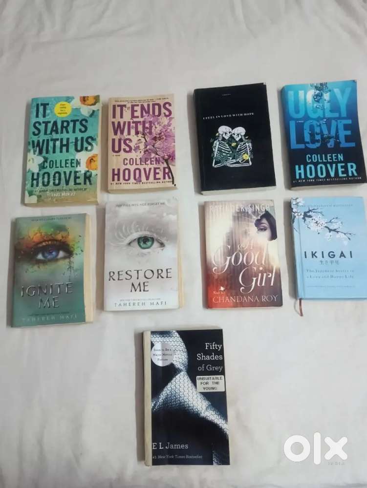 8Novel books for sale.. In good condition