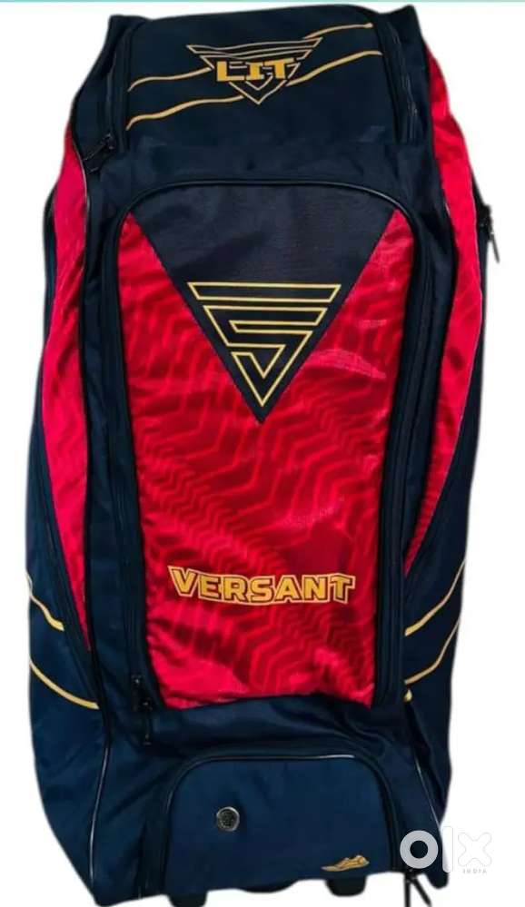 VERSANT LIT Hybrid Cricket Duffle-Wheelie Kit Bag (Navy-RED)