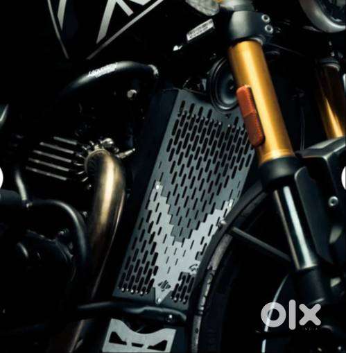 Key Features: Aggressive 'V-Wing' Design: The distinctive pattern feat