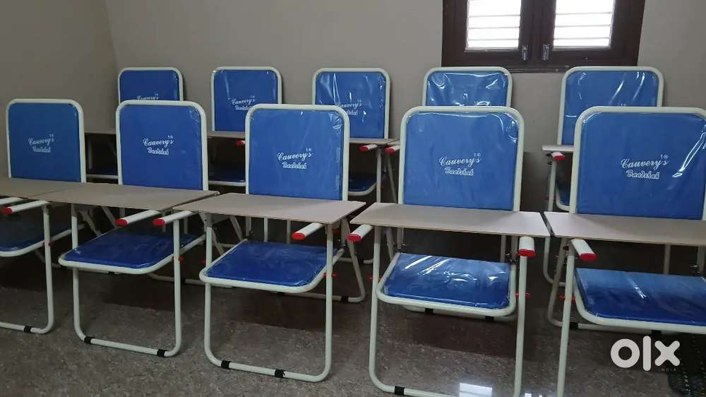 STUDENT STUDY CHAIR WITH CARDBOARD