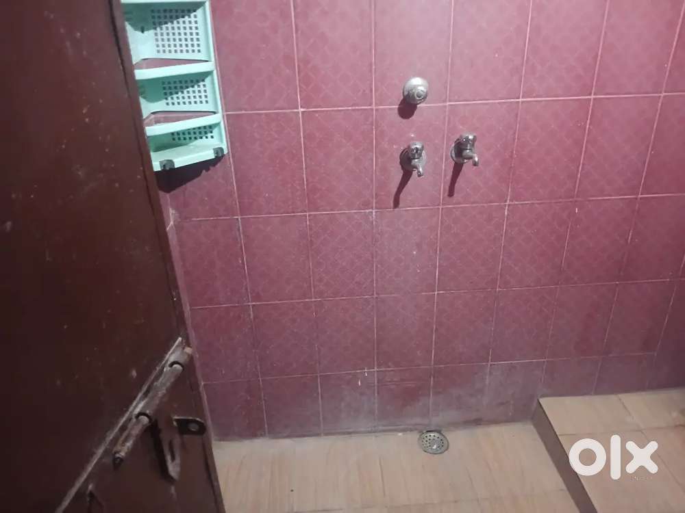 70 gaj ka makan rent for girls pg