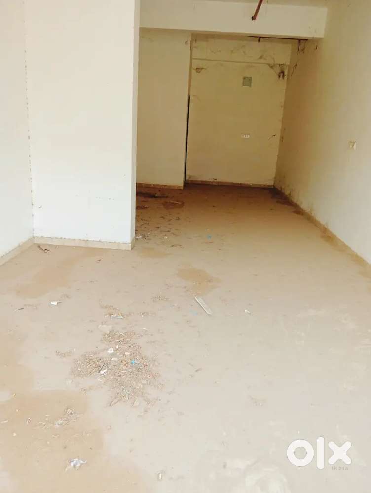 Ground floor Shop Main road touch