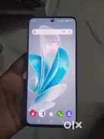 Vivo y200  8 ram 128 intel