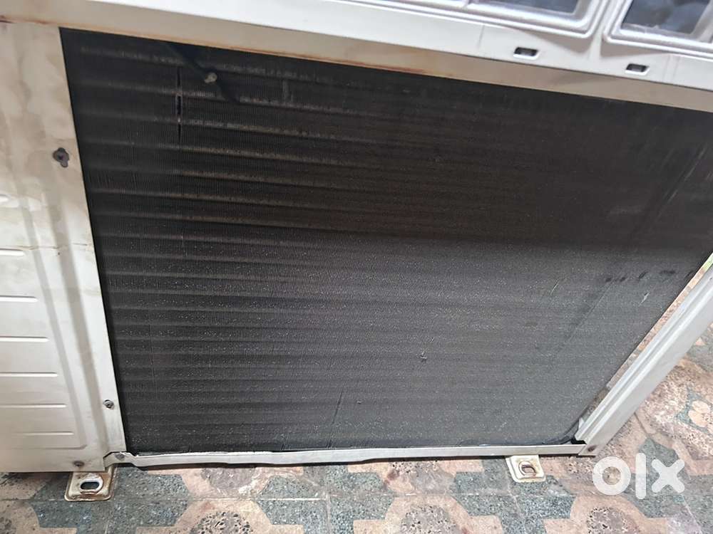 Voltas ac invoter 1.5 ton