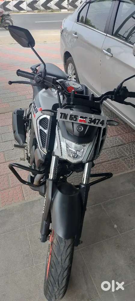 YAMAHA FZ V4