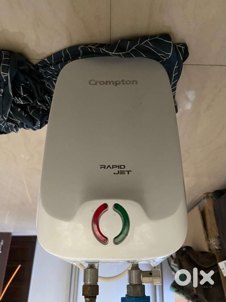 1.5 Litre Instant Water Geyser – Excellent Condition  3 Years Old