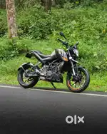 BS4 DUKE 200