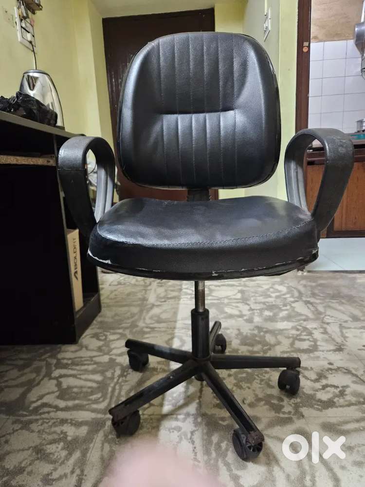 Chair with Hydrolics