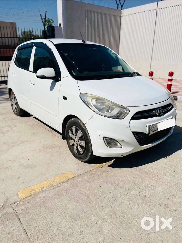 Hyundai i10 Sportz, 2012, Petrol