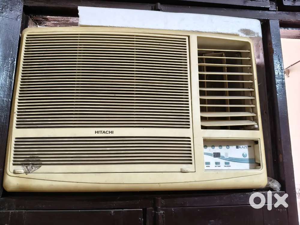 1.5 ton Hitachi AC