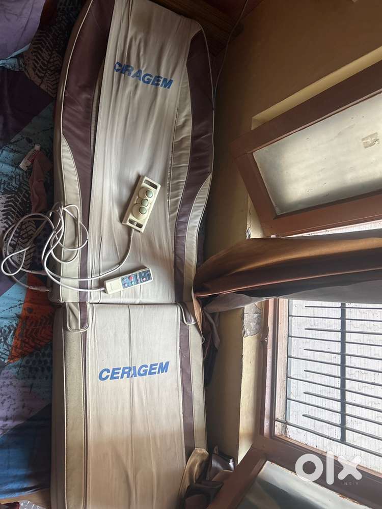 Spine therapy machine