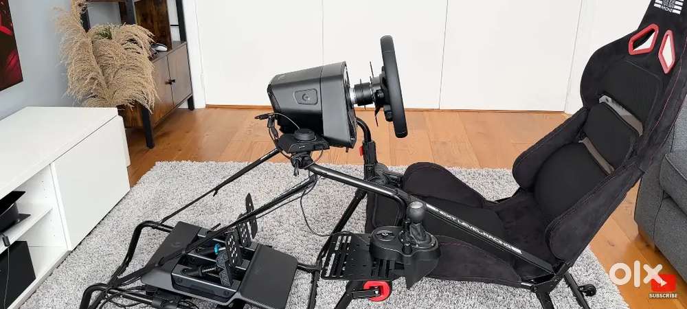 NEXT LEVEL Racing Simulation Simulation setup with Logitech STEERING