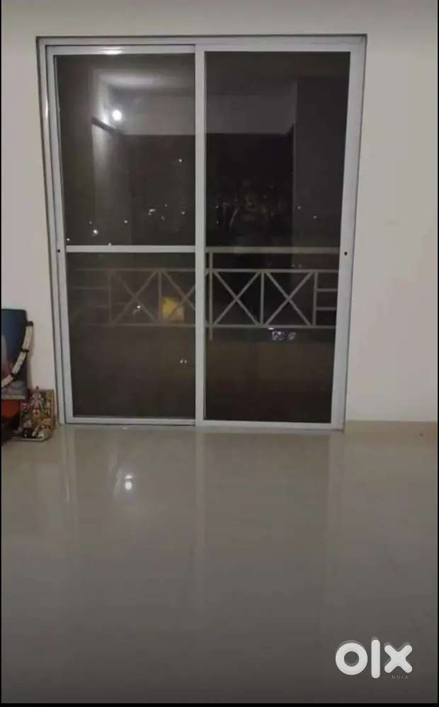 Urgently required 2 female roommates for 2bhk flat