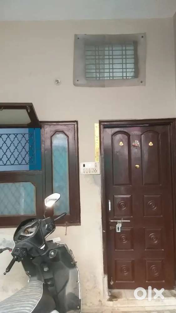 1BHK portion for rent available in veena nagar sukliya MR 10