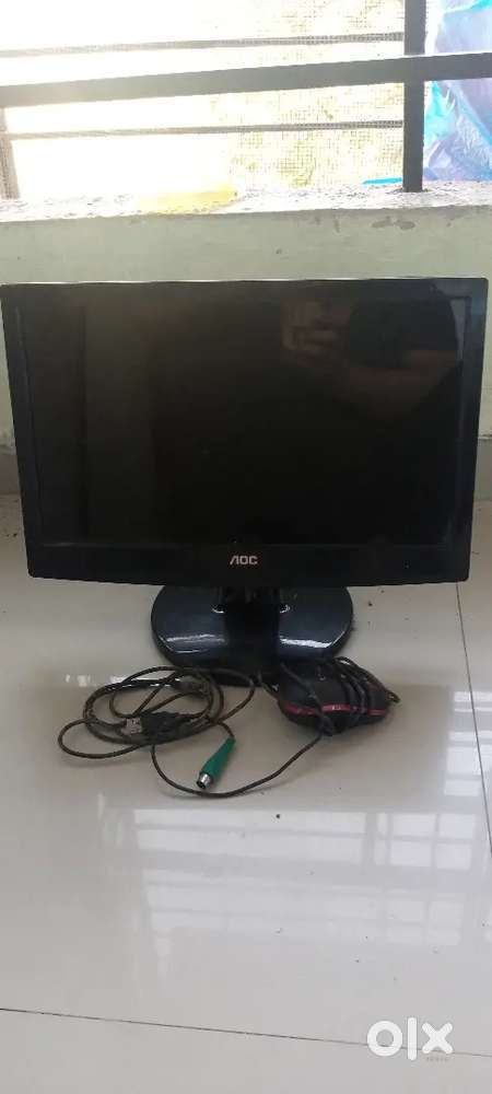 LCD SCREEN 16` Inches