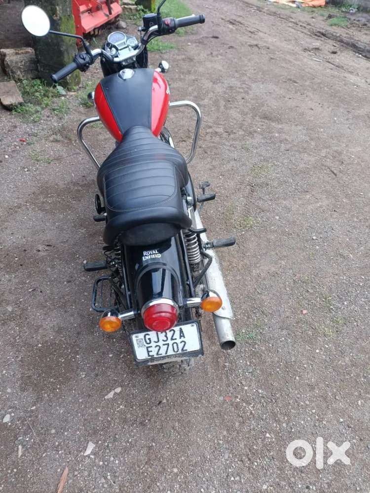 Royal Enfield bullet military red 350