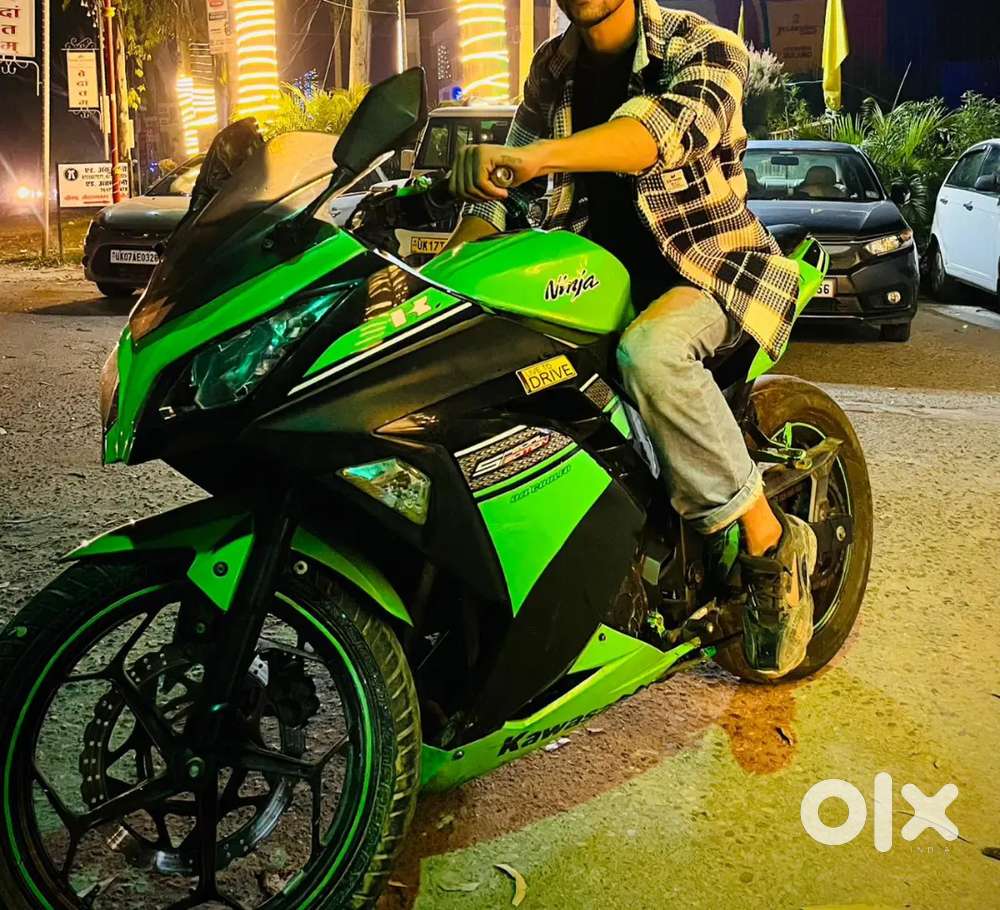 Bike start nahi ho rahi h no. Likha hua h ninja 300 14 model 3rd owenr