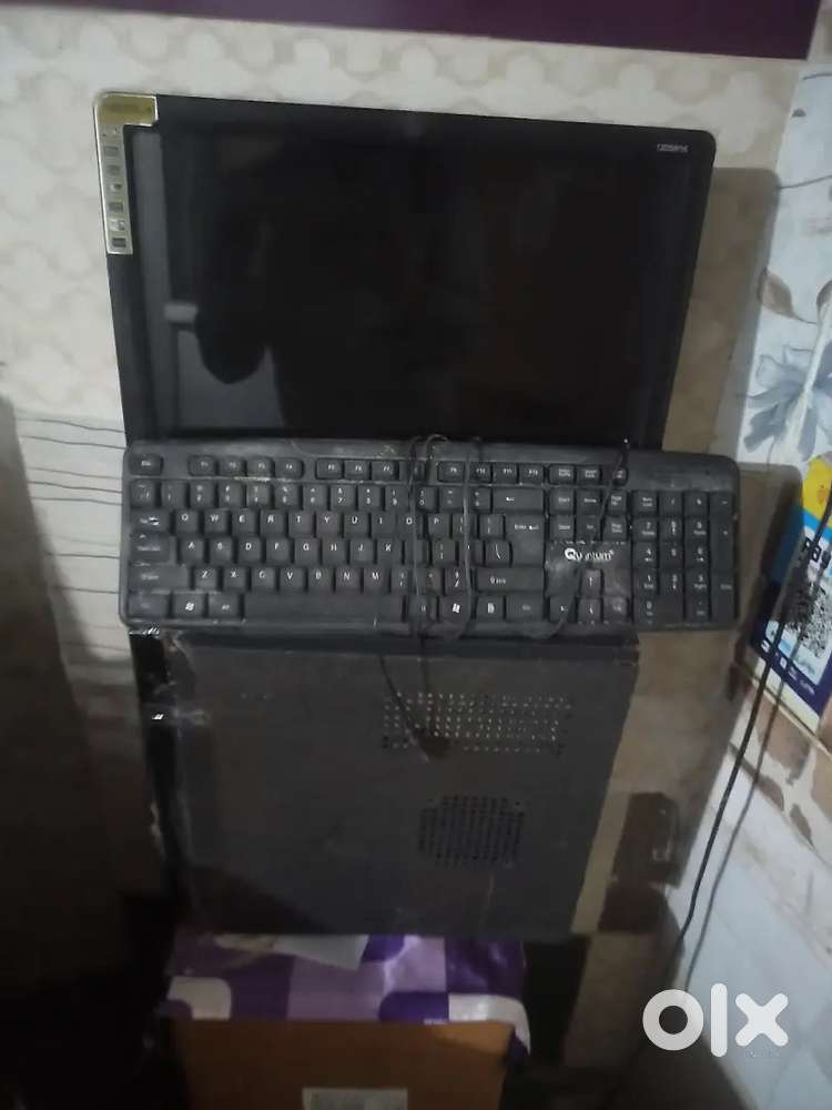 Computer with lcd setup with not hdd it's working
