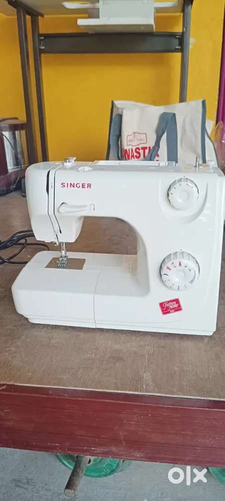 Singer 8280 sewing machine