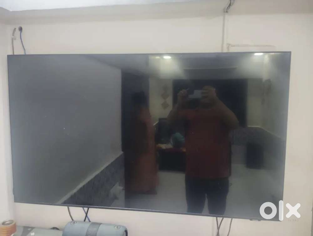 Samsung 55 inch UHD Tv (Still under warranty but Panel got a Crack
