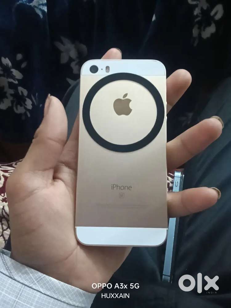 iPhone se 128