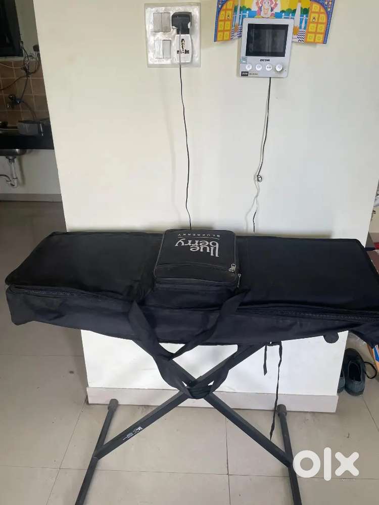 Casio Keyboard (61 key)(with stand and cover)