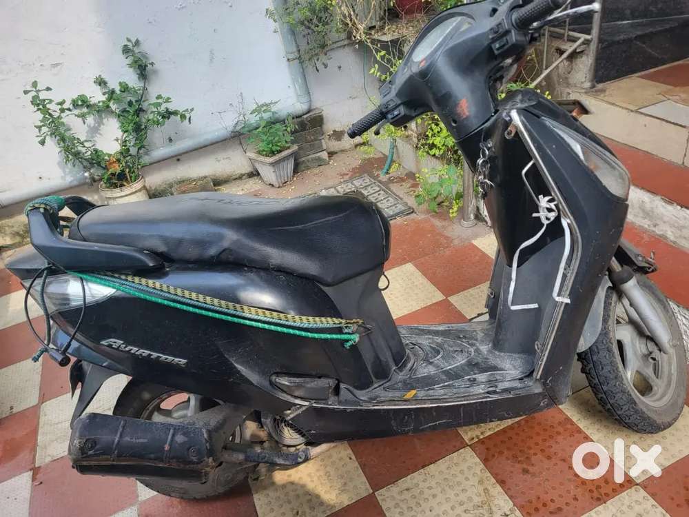 Used Black aviator on olx