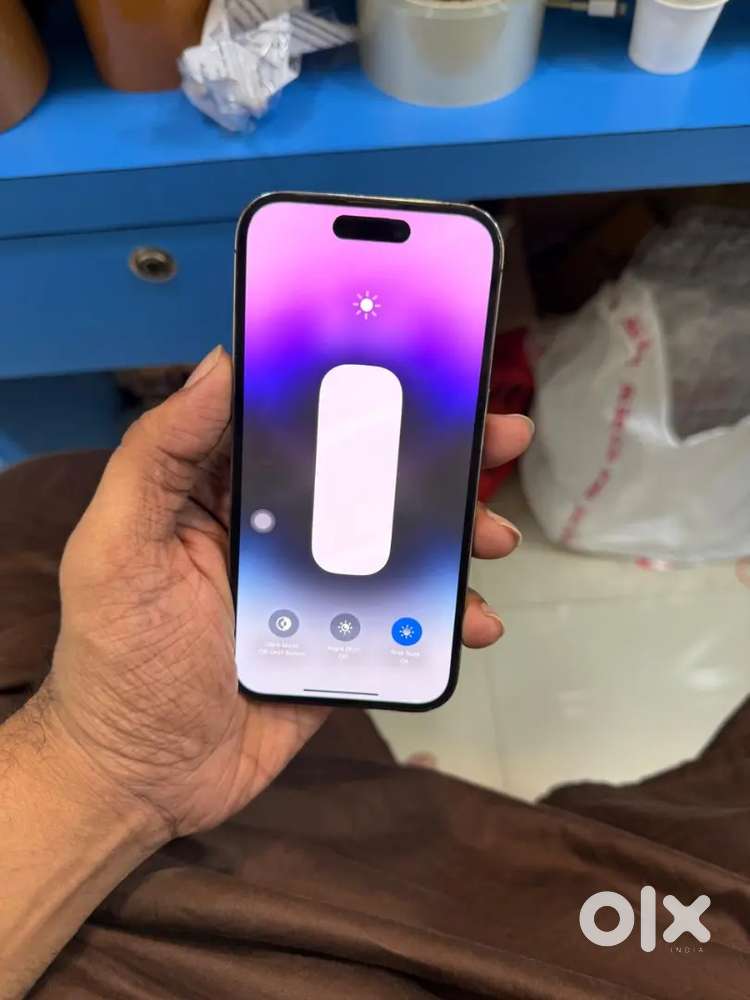 I phone 14 pro 256 gb dual esim 82 % battery health