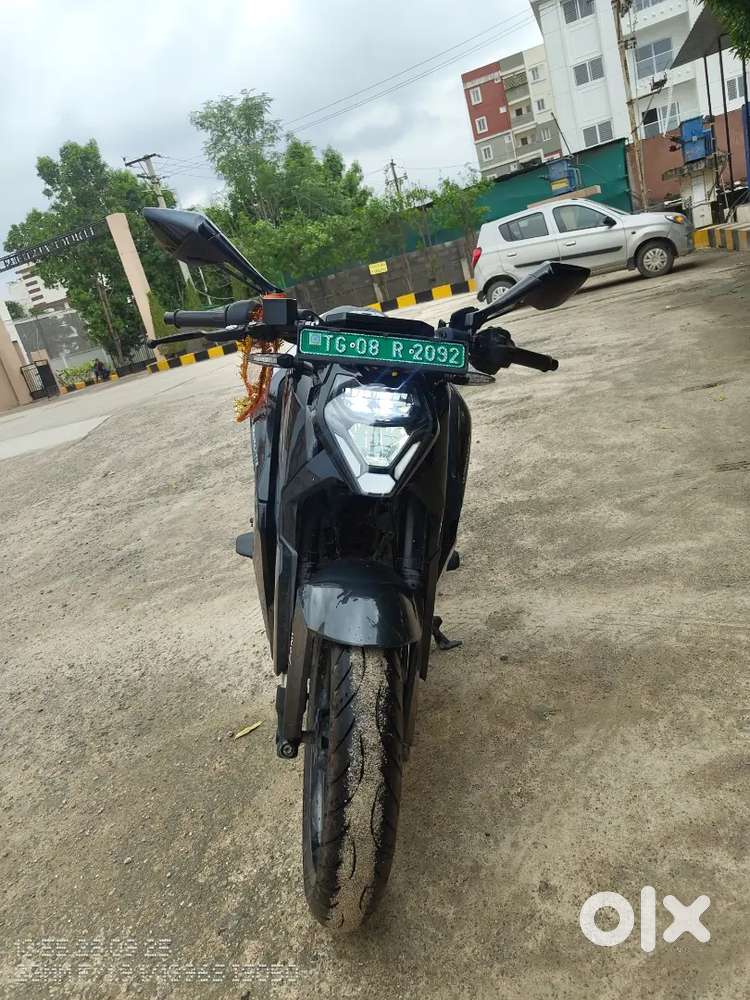 Ultraviolette f77 mach 2 model cosmic black