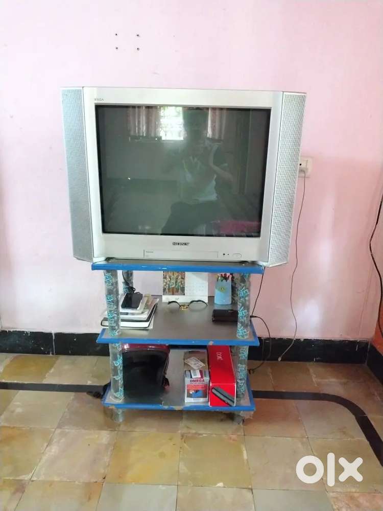 Sony Wega TV with good condition and working