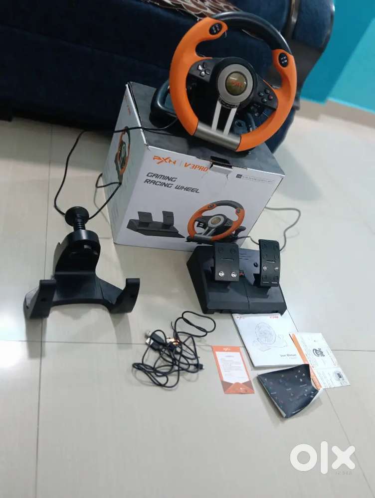 Second hand new condition gaming wheel