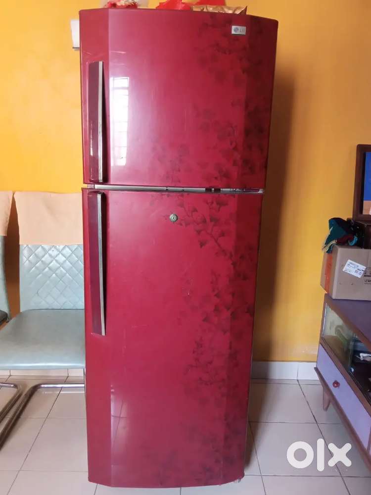 LG double door 300 litre Refrigerator for sale