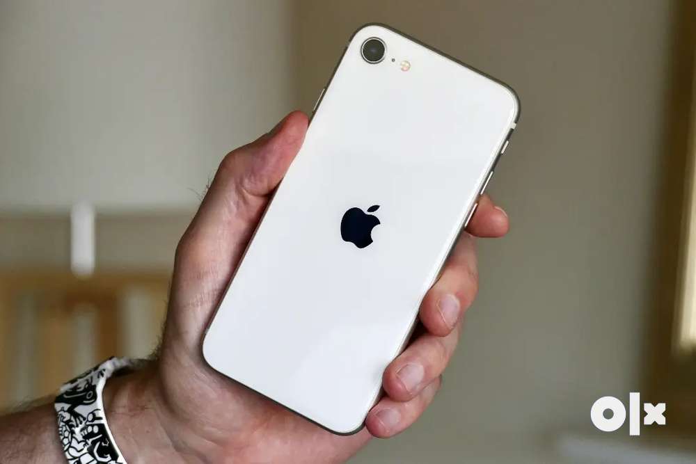 Iphone 8 White Colou@r Only 15000 Rs