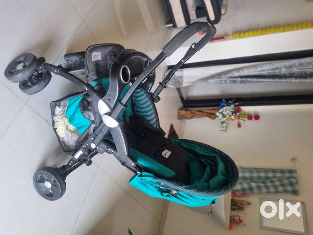Luvlap baby stroller new just 1 year