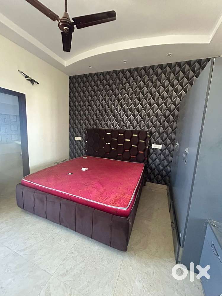 2Bhk flat for rent 18500/fully furnished sec 127 shivalik city