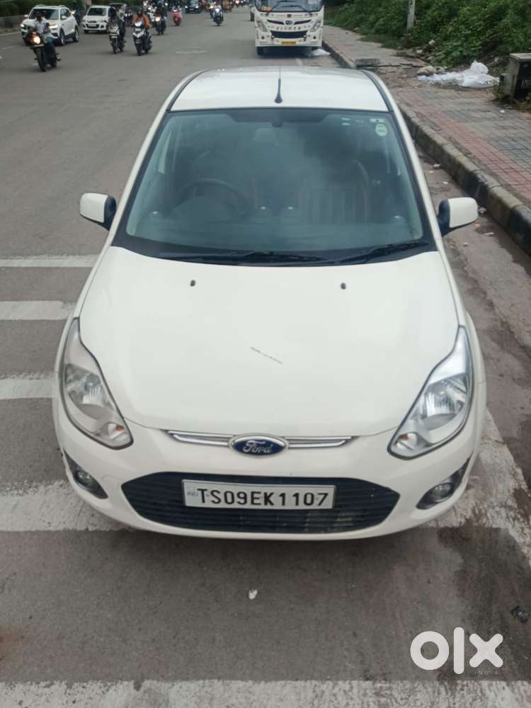 Ford Figo 1.2P Titanium MT, 2015, Petrol
