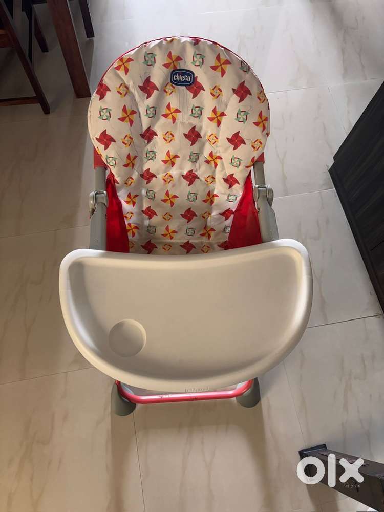 High chair without harness