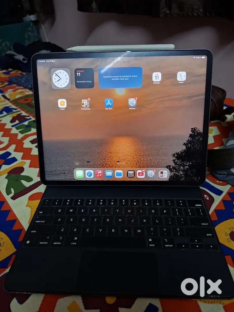 Apple Ipad 12.9 inch 128gb 5th gen with apple keyboard cover  pen