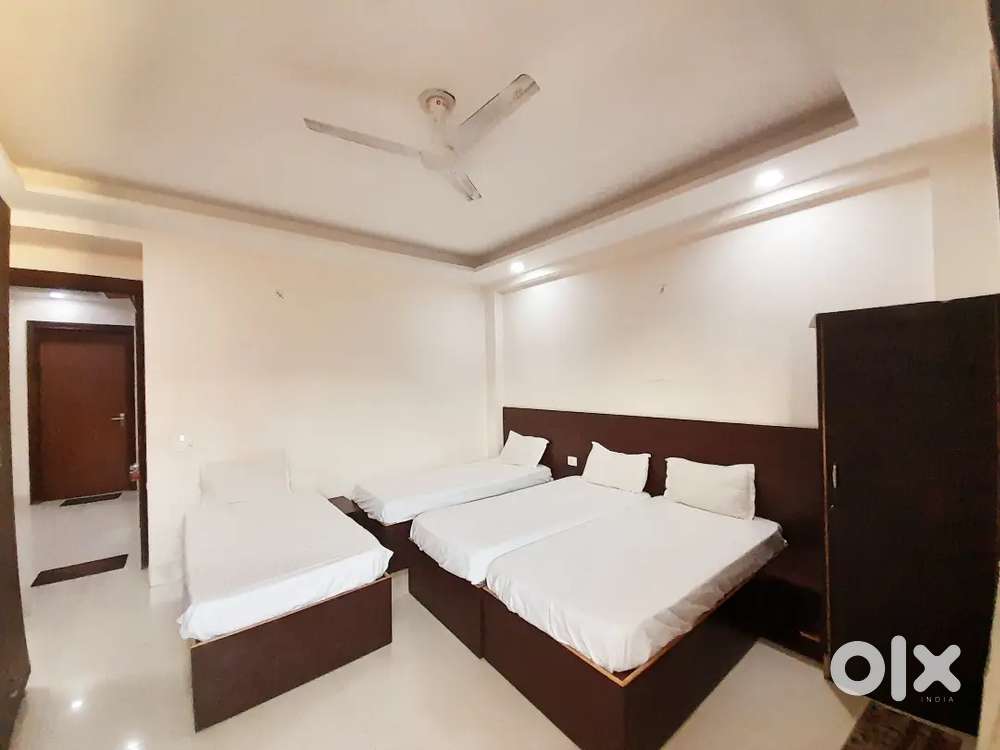 PG Near Welldone, JMD, IRIS, Vipul, NIIT, JSW, Pepsico, YoloBus, iPrep