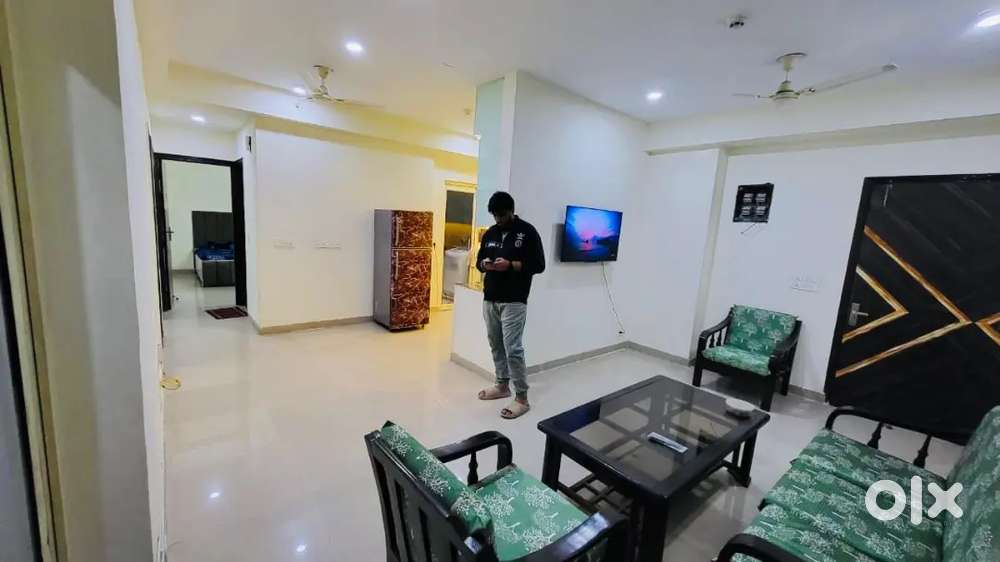 2/3/4 bhk semi and fully furnished flats available in gour city1 noida