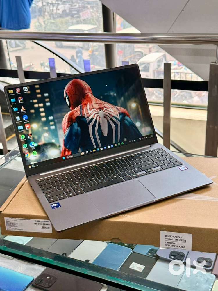 Samsung Galaxy Book 5 Laptop