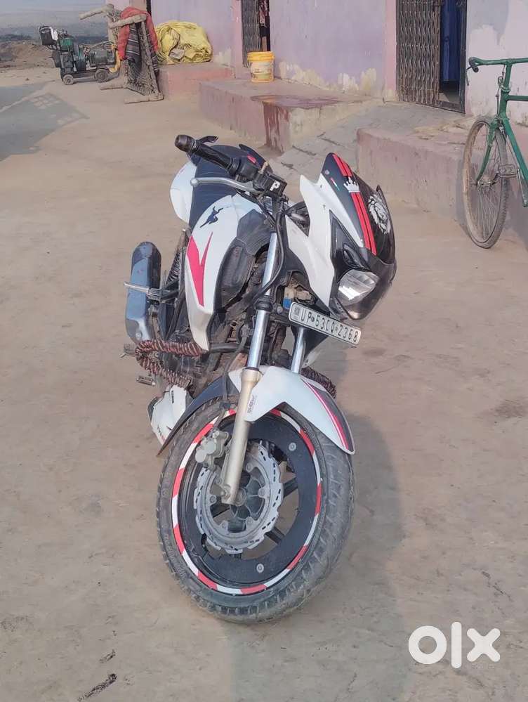 Ye bike bikau hai jeko bhi Lena ho contact kr skte hai