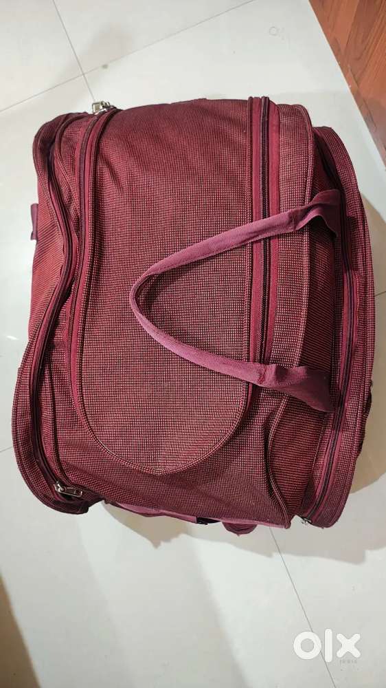Shoulder and duffle bag urgently