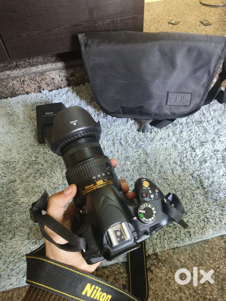 NIKON D3200 VERY GOOD CONDITION WITH 18-55M LENS