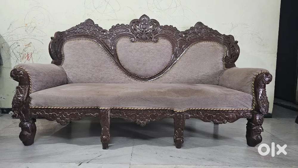 Antique-Style Sheesham Wood Sofa Set with Chaise Lounge