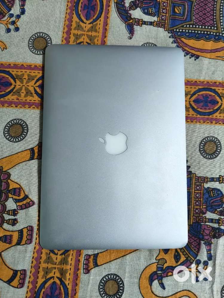 Macbook Air 2020  With Charger  Excellent Battery