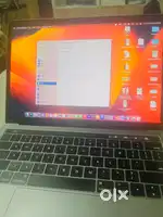 Apple Macbook Pro 13.3 inch ( Four Thunderbolt 3 ports)