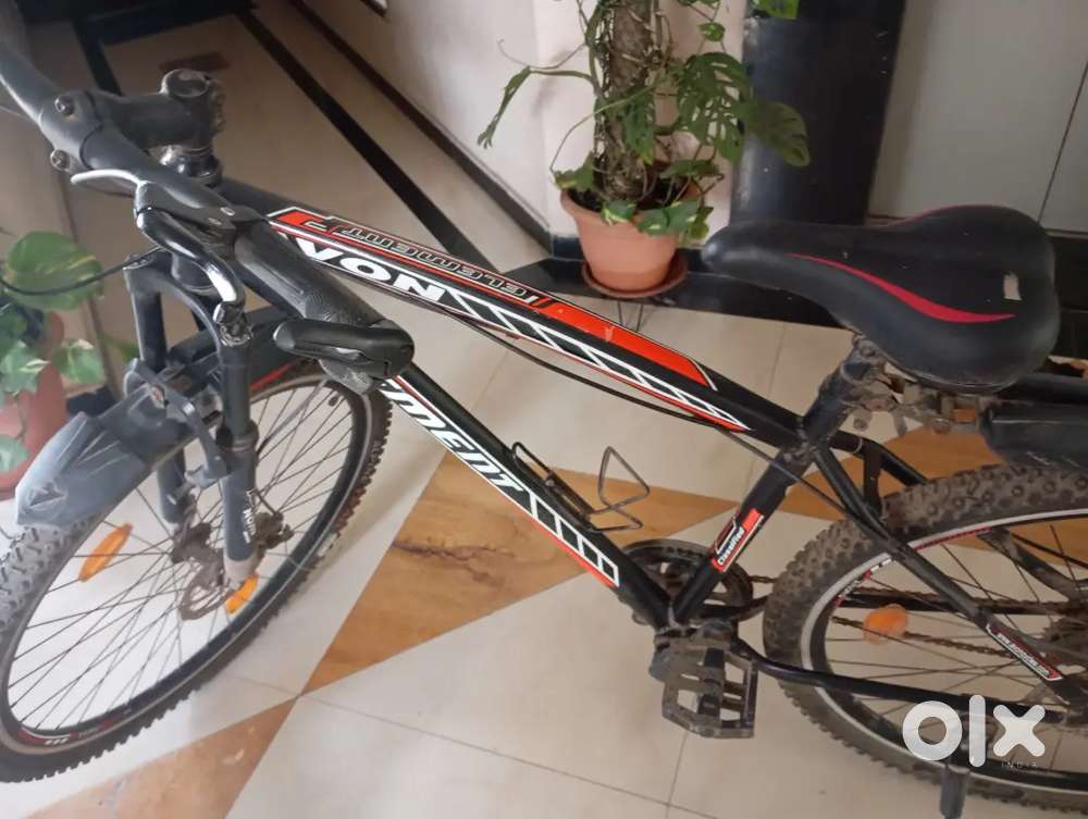 avon Element 4 gear bicycle